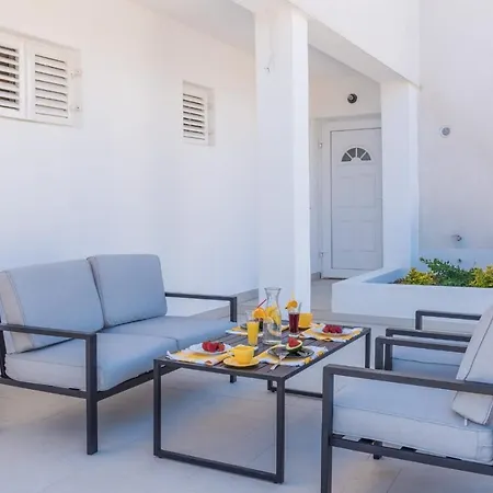 Apartmán Seaview With Pool - Yellow *