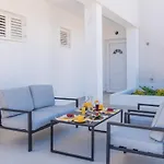 Apartment Seaview With Pool - Yellow *