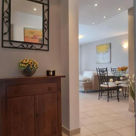 Seaview With Pool - Yellow Appartement Trogir
