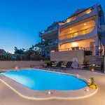 Seaview With Pool - Yellow 公寓 *